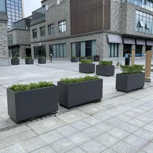 重庆江北嘴中央商务区商业花箱定制#泉州良一工艺品有限公司标杆工程案例